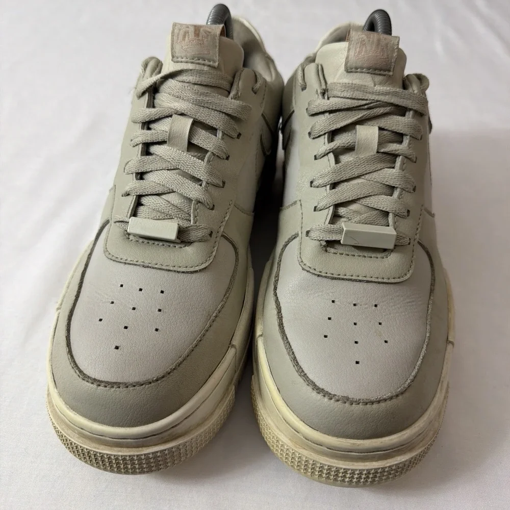 Women's Nike‎ Air Force 1 Pixel Light Stone Grey Size 9.5 Casual Gym Shoes Fit